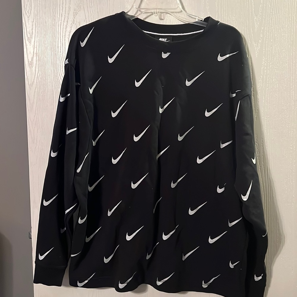 Nike swearshirt